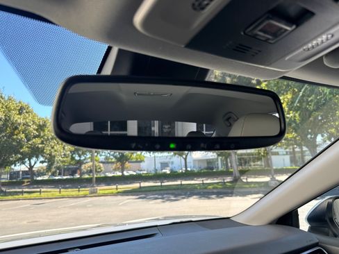 Used 2019 Toyota Camry SE FWD image 39