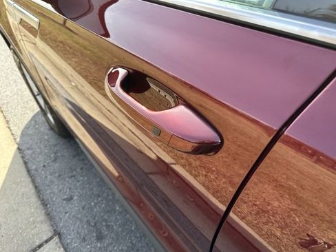 Certified 2024 Kia Sorento LX image 25