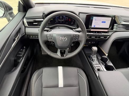 Used 2026 Toyota Camry SE w/ Convenience Package image 28
