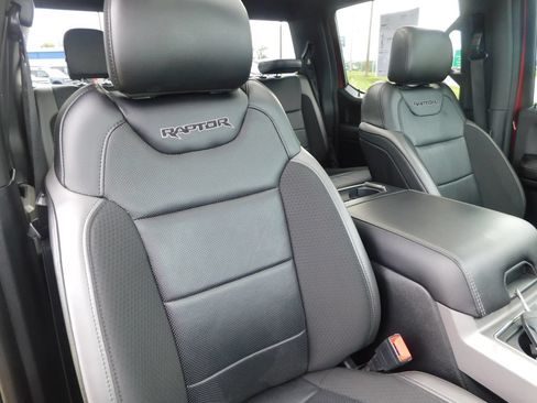 Used 2019 Ford F150 Raptor w/ Equipment Group 802A Luxury AWD/4WD image 29
