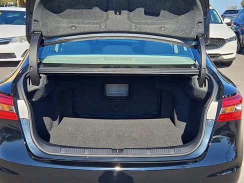 Used 2018 Toyota Avalon Limited image 7