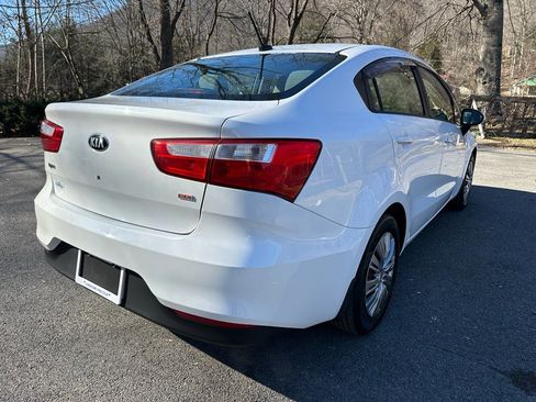 Used 2017 Kia Rio LX image 3