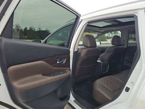 Used 2023 Nissan Murano Platinum w/ Cargo Package image 26