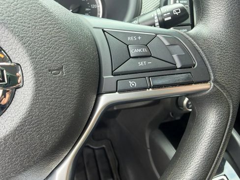 Used 2020 Nissan Kicks S FWD image 15