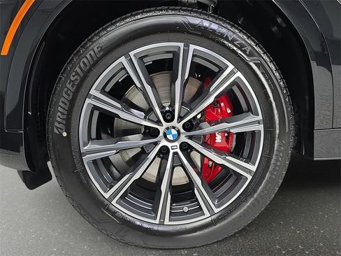 New 2026 BMW X6 xDrive40i image 32