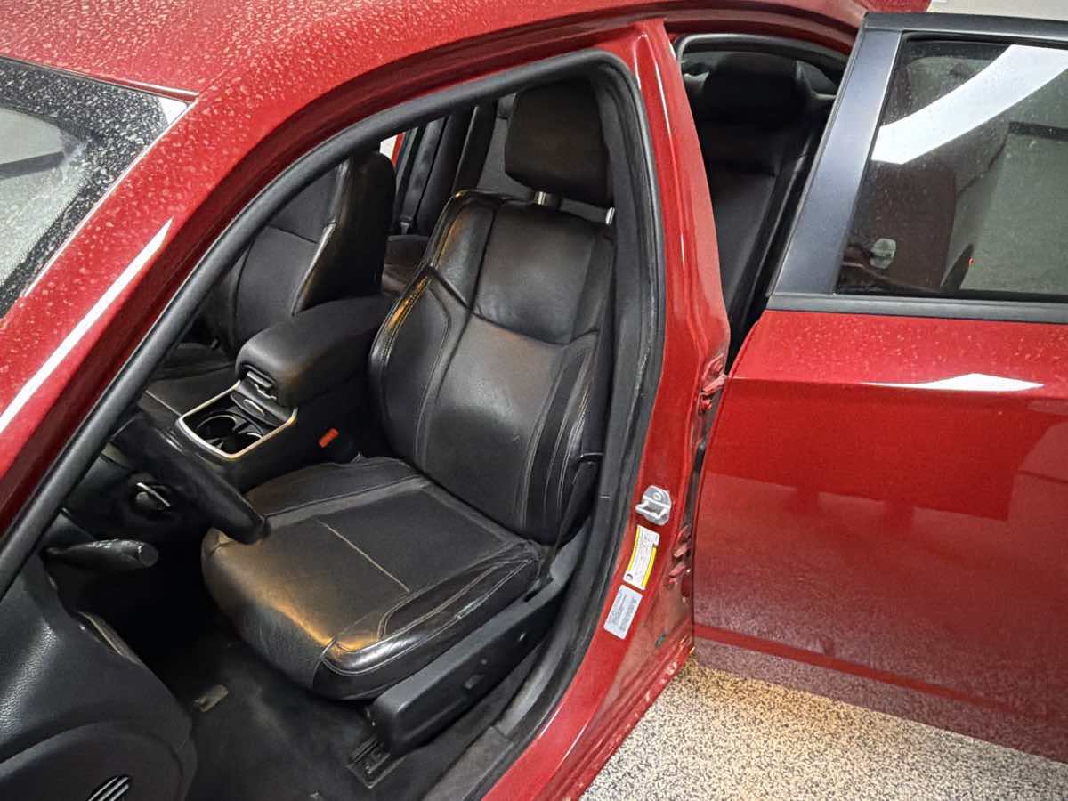 Used 2017 Dodge Charger R/T w/ Plus Group RWD image 12