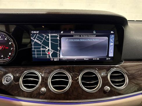 Used 2019 Mercedes-Benz E 300 image 39