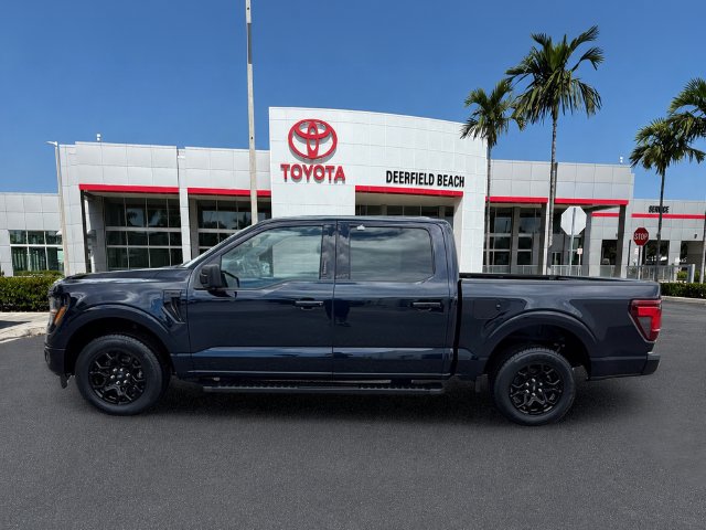 Used 2024 Ford F150 XLT w/ XLT Black Appearance Package RWD image 4