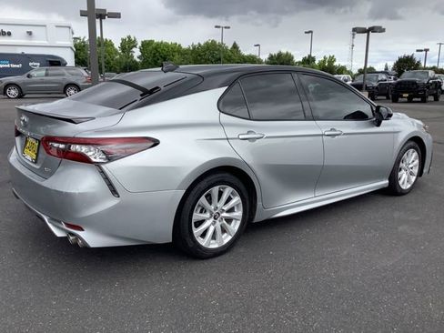 Used 2021 Toyota Camry XSE FWD image 32