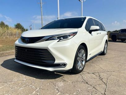 Used 2021 Toyota Sienna Platinum
