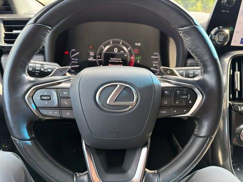 Used 2023 Lexus LX 600 4WD w/ Appearance Package image 32