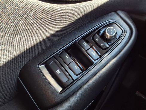 Certified 2025 Subaru Outback Premium image 9