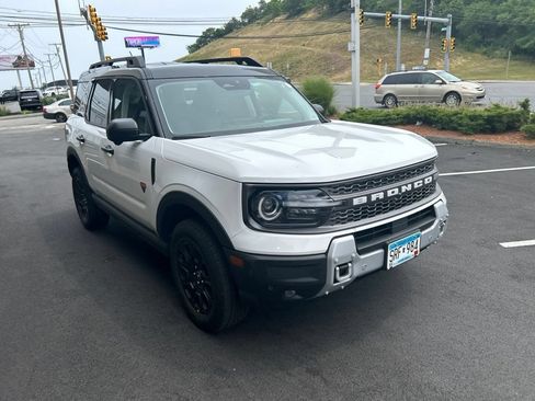 Used 2025 Ford Bronco Sport Badlands AWD/4WD image 2