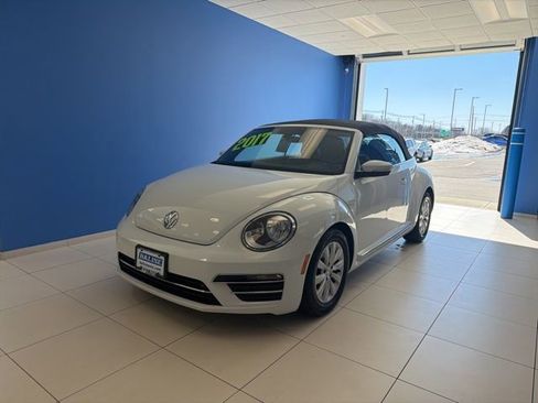 Used 2017 Volkswagen Beetle 1.8T S image 1