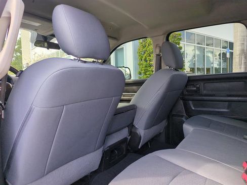 Used 2018 RAM 2500 Tradesman w/ Chrome Appearance Group image 34