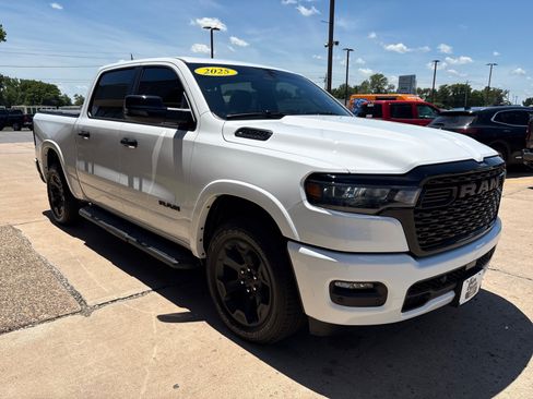 Used 2025 RAM 1500 Big Horn AWD/4WD image 7