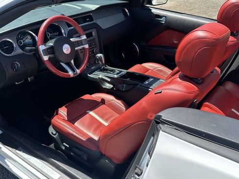 Used 2014 Ford Mustang GT Premium image 19