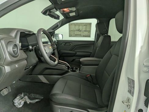 New 2026 Chevrolet Colorado W/T w/ WT Custom Package AWD/4WD image 14