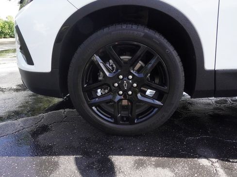 Used 2021 Chevrolet Blazer LT w/ LPO, Black Accent Package FWD image 33