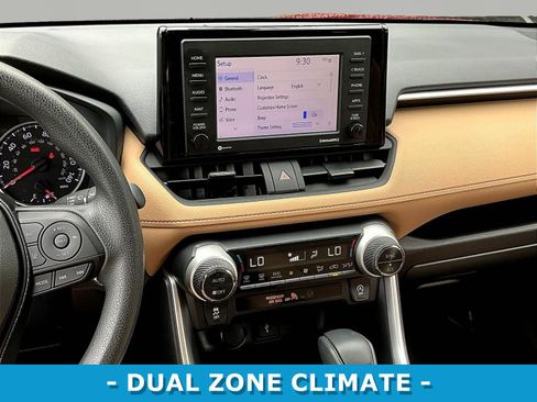 Used 2021 Toyota RAV4 XLE w/ Protection Package (TMS) AWD/4WD image 9