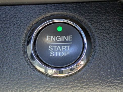 Certified 2022 Ford F350 Platinum w/ FX4 Off-Road Package image 29