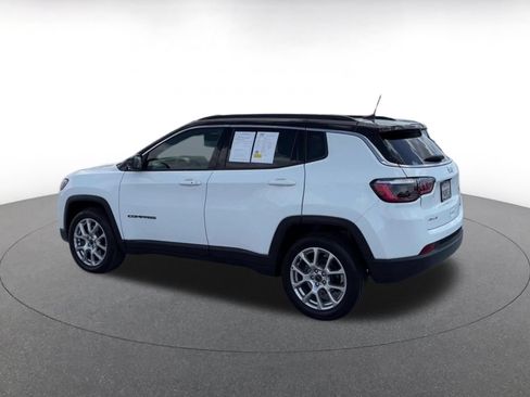 Used 2025 Jeep Compass Limited AWD/4WD image 10