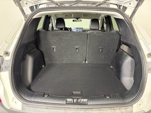 Used 2023 Ford Escape SE w/ Class II Trailer Tow Package FWD image 25