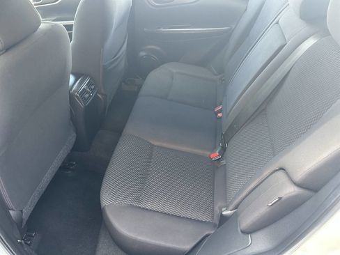 Used 2021 Nissan Rogue Sport S image 5