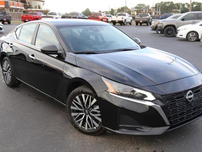 Used 2025 Nissan Altima 2.5 SV