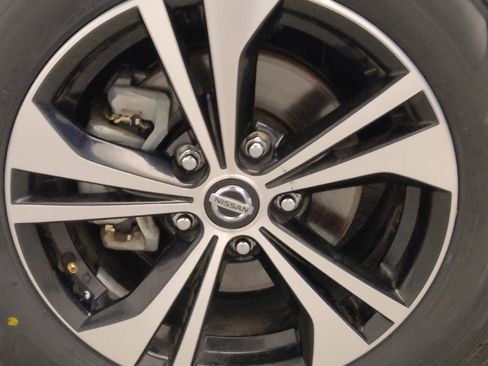 Used 2022 Nissan Sentra SV FWD image 31