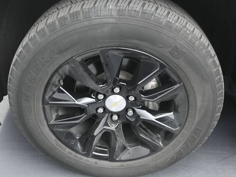 Used 2021 Chevrolet Silverado 1500 Custom RWD image 9