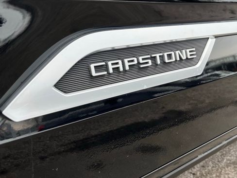 Used 2022 Toyota Tundra Capstone AWD/4WD image 7