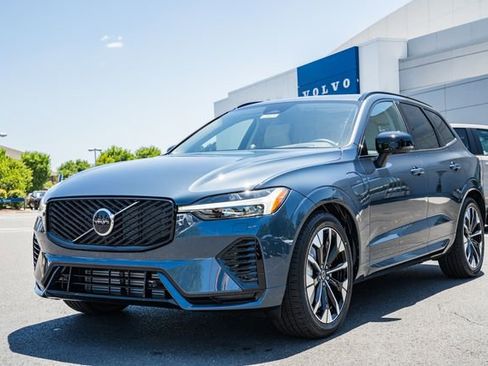 New 2026 Volvo XC60 T8 Ultra w/ Protection Package Premier AWD/4WD image 3
