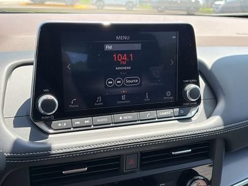 Certified 2023 Nissan Rogue SV AWD/4WD image 16