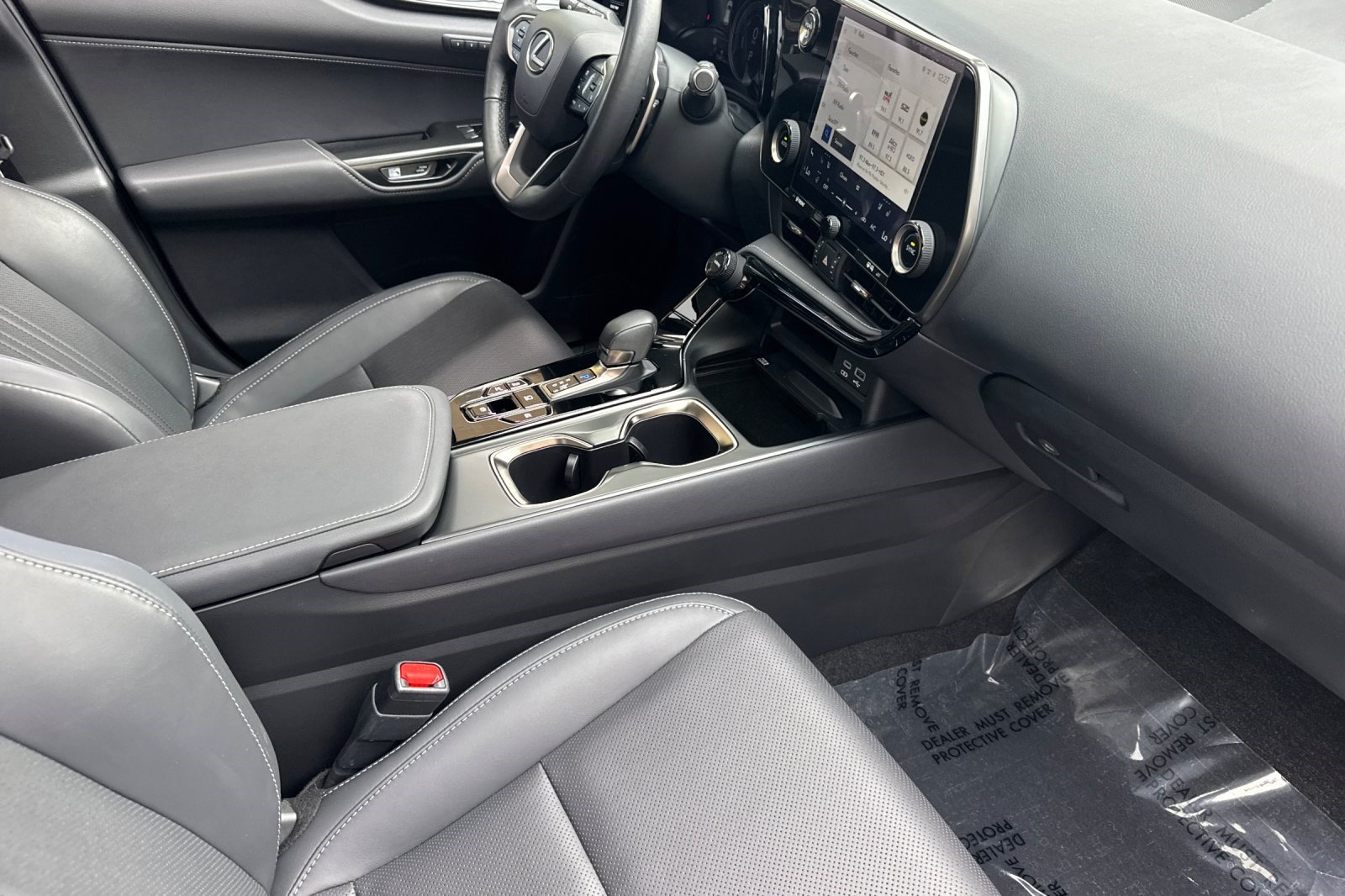 Used 2024 Lexus NX 350h AWD image 33