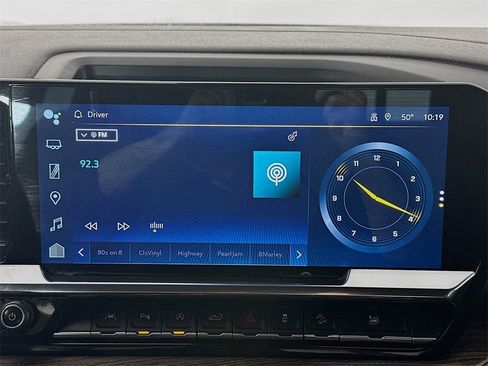 Used 2023 Chevrolet Silverado 1500 LT w/ Z71 Off-Road Package image 17