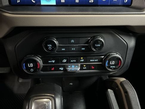 Used 2024 Ford Bronco Big Bend w/ Sasquatch Package AWD/4WD image 18