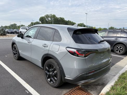 Used 2023 Honda HR-V Sport image 4