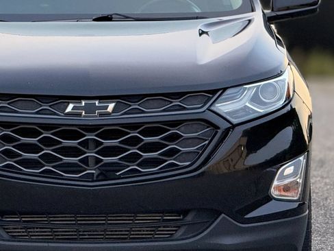 Used 2018 Chevrolet Equinox LT FWD image 12