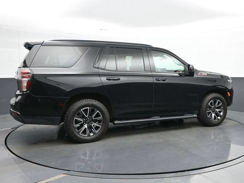 Used 2021 Chevrolet Tahoe Z71 w/ Luxury Package AWD/4WD image 8