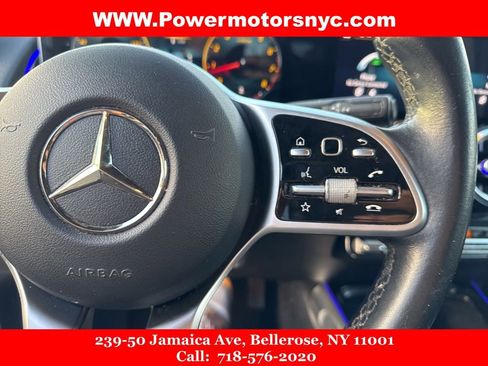 Used 2021 Mercedes-Benz GLB 250 4MATIC w/ Premium Package image 34