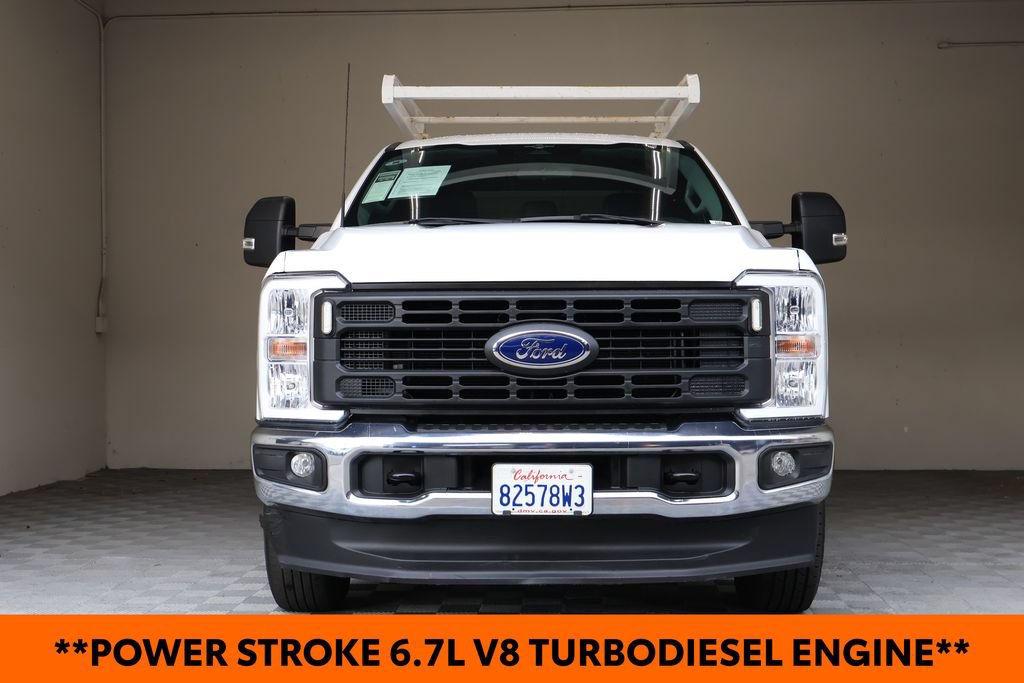 Used 2023 Ford F350 XL w/ Snow Plow/Camper Package AWD/4WD image 4