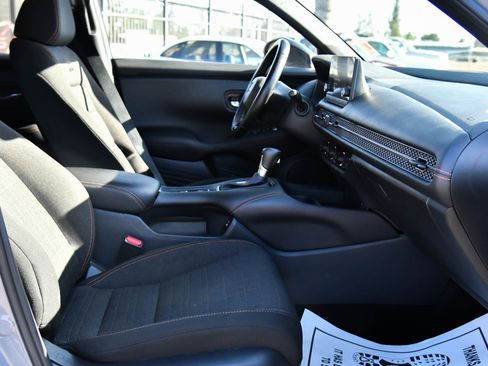 Used 2025 Honda HR-V Sport image 43