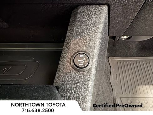 Used 2022 Toyota Tacoma TRD Sport image 13