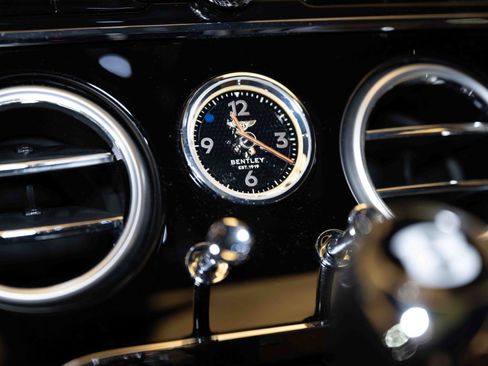 Certified 2024 Bentley Continental GT V8 AWD/4WD image 33