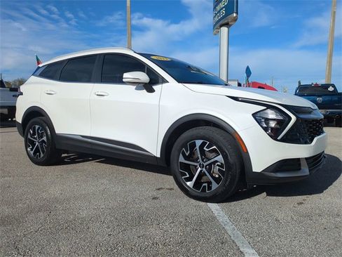 Used 2023 Kia Sportage EX image 2