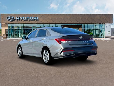 Certified 2025 Hyundai Elantra Sport image 5