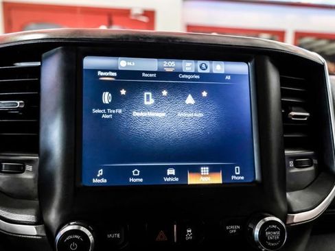 Used 2024 RAM 2500 Big Horn AWD/4WD image 26