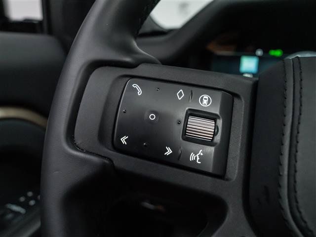 Used 2025 Land Rover Defender 110 X AWD/4WD image 20