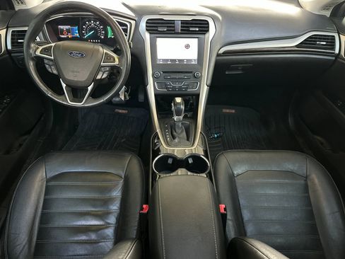 Used 2016 Ford Fusion SE w/ Equipment Group 202A image 12